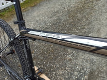 Load image into Gallery viewer, Hardrocx Stasis 1 terrengsykkel. Medium.