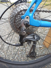 Load image into Gallery viewer, Trek 4900