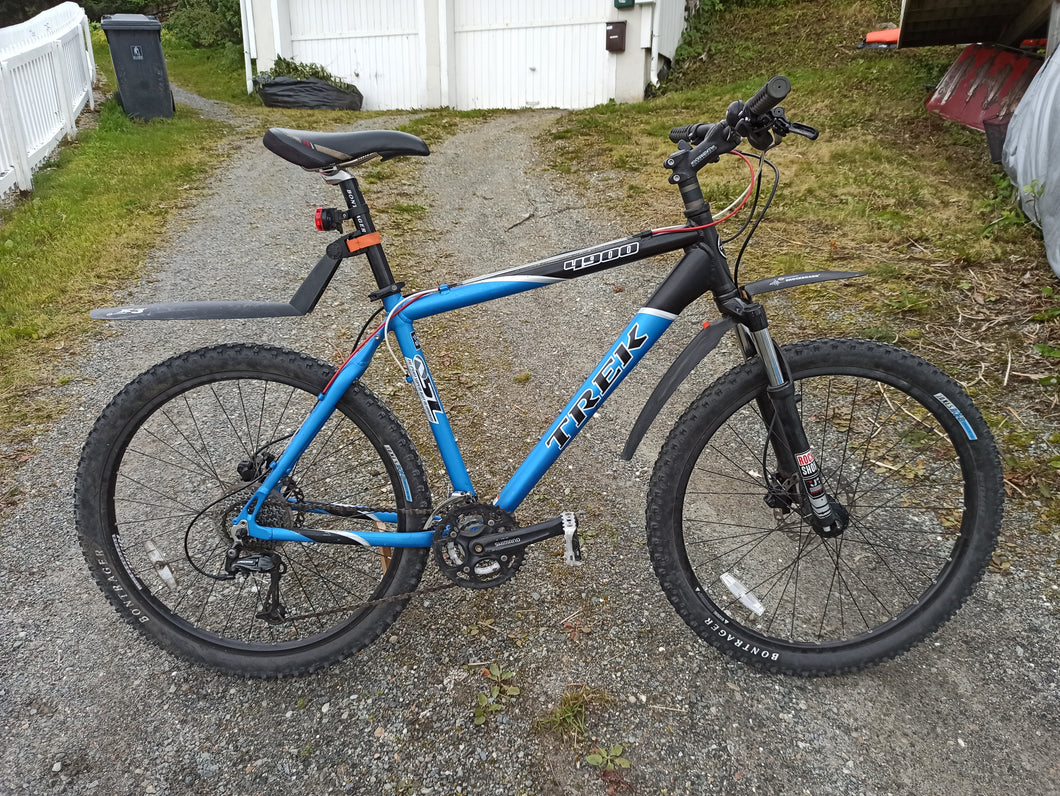 Trek 4900